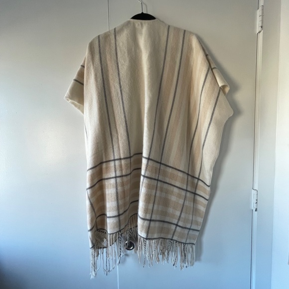 Ivory Loft Plaid Shawl Wrap - Picture 5 of 11